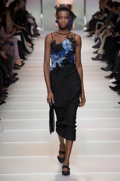 Look 28